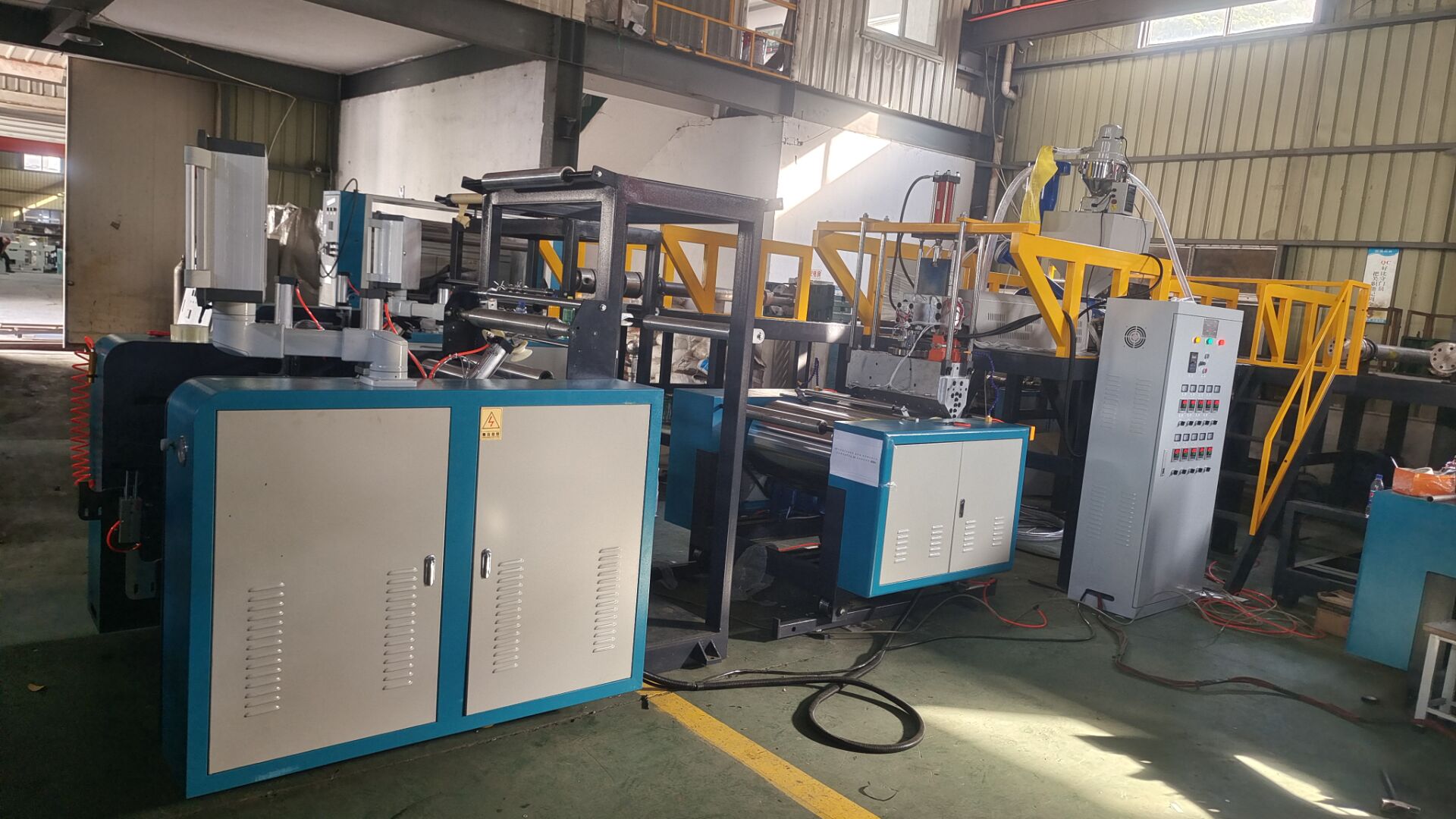 LYM-500/600/1000 single layer PE stretch film extrusion machine